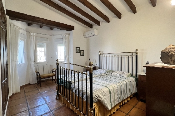 Villa in Pego-Monte Pego zu verkaufen, Woongedeelte 310 m², Bouwjaar 1988, + Zentralheizung, Klimaanlage, Grondstuk 3370 m², 4 Slaapkamers, 4 Badkamers, Pool, ref.: JS-0425-19
