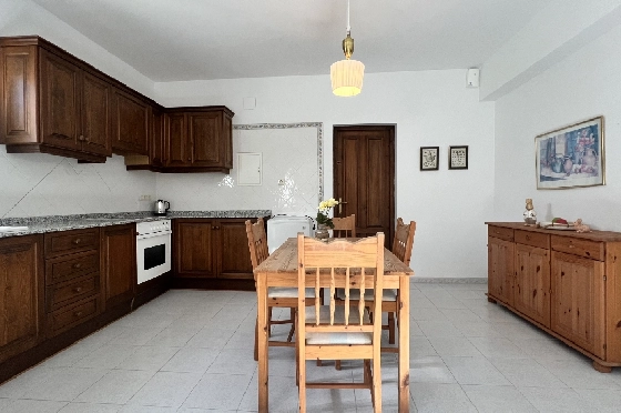 Villa in Pego-Monte Pego zu verkaufen, Woongedeelte 310 m², Bouwjaar 1988, + Zentralheizung, Klimaanlage, Grondstuk 3370 m², 4 Slaapkamers, 4 Badkamers, Pool, ref.: JS-0425-23