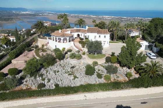 Villa in Pego-Monte Pego zu verkaufen, Woongedeelte 310 m², Bouwjaar 1988, + Zentralheizung, Klimaanlage, Grondstuk 3370 m², 4 Slaapkamers, 4 Badkamers, Pool, ref.: JS-0425-33