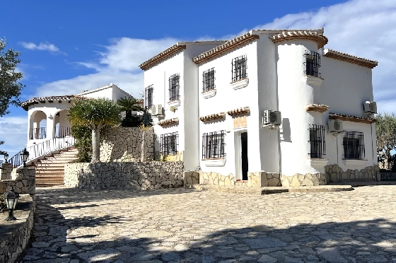 Villa in Pego-Monte Pego zu verkaufen, Woongedeelte 310 m², Bouwjaar 1988, + Zentralheizung, Klimaanlage, Grondstuk 3370 m², 4 Slaapkamers, 4 Badkamers, Pool, ref.: JS-0425-8