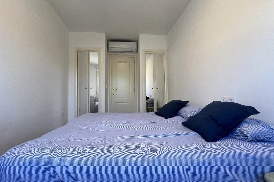 Apartment in Xabia(El Arenal) zur Ferienvermietung, Woongedeelte 92 m², Bouwjaar 2001, + KLIMA, Klimaanlage, Grondstuk 101 m², 2 Slaapkamers, 2 Badkamers, Pool, ref.: T-0524-10
