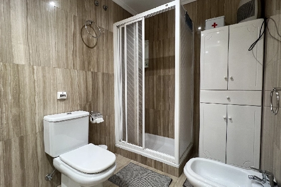 Apartment in Xabia(El Arenal) zur Ferienvermietung, Woongedeelte 92 m², Bouwjaar 2001, + KLIMA, Klimaanlage, Grondstuk 101 m², 2 Slaapkamers, 2 Badkamers, Pool, ref.: T-0524-11