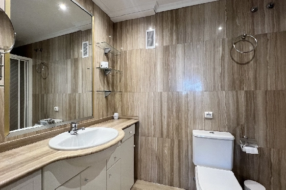 Apartment in Xabia(El Arenal) zur Ferienvermietung, Woongedeelte 92 m², Bouwjaar 2001, + KLIMA, Klimaanlage, Grondstuk 101 m², 2 Slaapkamers, 2 Badkamers, Pool, ref.: T-0524-12