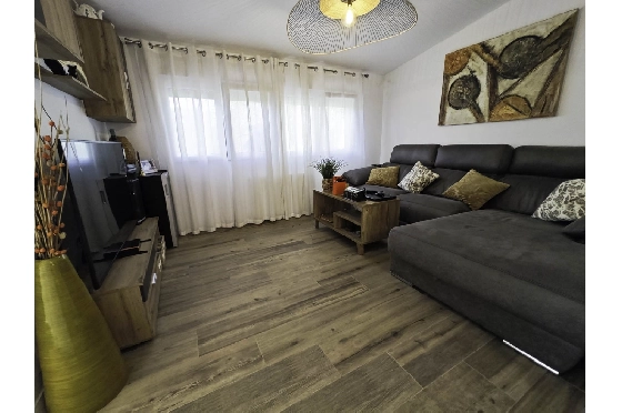 Villa in Denia zu verkaufen, Woongedeelte 121 m², Klimaanlage, Grondstuk 623 m², 4 Slaapkamers, 2 Badkamers, Pool, ref.: CO-C25935-10
