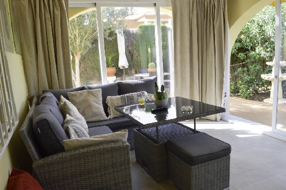 Villa in Denia zu verkaufen, Woongedeelte 121 m², Klimaanlage, Grondstuk 623 m², 4 Slaapkamers, 2 Badkamers, Pool, ref.: CO-C25935-20