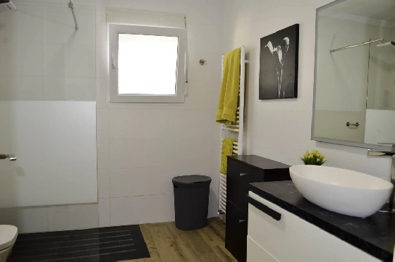 Villa in Denia zu verkaufen, Woongedeelte 121 m², Klimaanlage, Grondstuk 623 m², 4 Slaapkamers, 2 Badkamers, Pool, ref.: CO-C25935-31