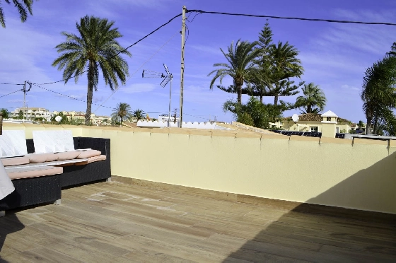 Villa in Denia zu verkaufen, Woongedeelte 121 m², Klimaanlage, Grondstuk 623 m², 4 Slaapkamers, 2 Badkamers, Pool, ref.: CO-C25935-36