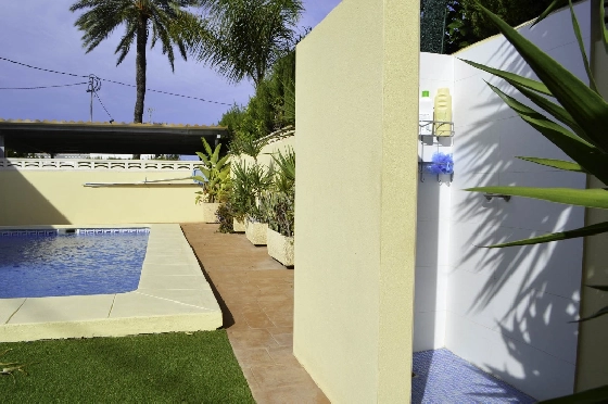 Villa in Denia zu verkaufen, Woongedeelte 121 m², Klimaanlage, Grondstuk 623 m², 4 Slaapkamers, 2 Badkamers, Pool, ref.: CO-C25935-38