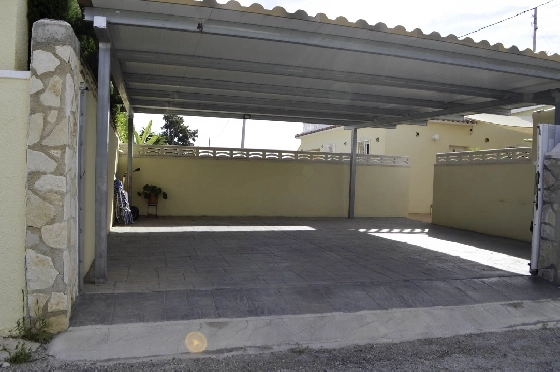 Villa in Denia zu verkaufen, Woongedeelte 121 m², Klimaanlage, Grondstuk 623 m², 4 Slaapkamers, 2 Badkamers, Pool, ref.: CO-C25935-45