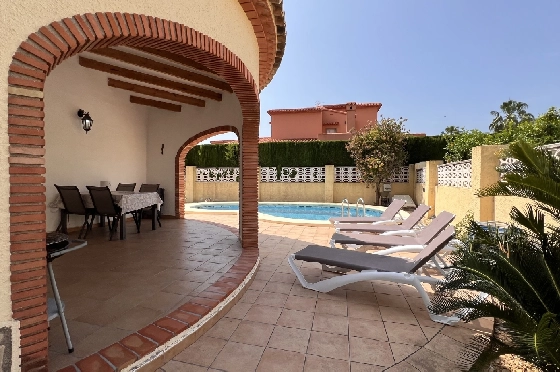 Villa in Els Poblets zu verkaufen, Woongedeelte 125 m², Bouwjaar 2004, Zustand gepflegt, + KLIMA, Klimaanlage, Grondstuk 400 m², 3 Slaapkamers, 3 Badkamers, Pool, ref.: RG-0525-2