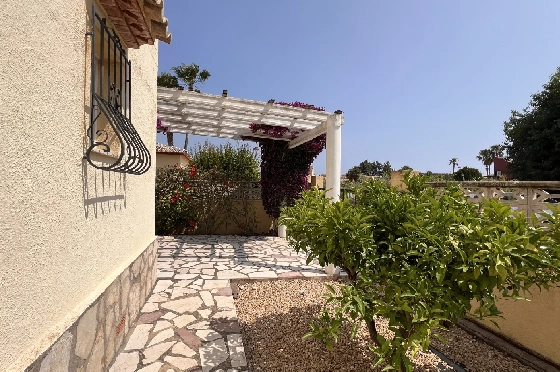 Villa in Els Poblets zu verkaufen, Woongedeelte 125 m², Bouwjaar 2004, Zustand gepflegt, + KLIMA, Klimaanlage, Grondstuk 400 m², 3 Slaapkamers, 3 Badkamers, Pool, ref.: RG-0525-4