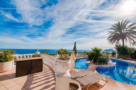 Villa in Moraira zu verkaufen, Woongedeelte 300 m², Bouwjaar 1984, Klimaanlage, Grondstuk 1615 m², 3 Slaapkamers, 2 Badkamers, Pool, ref.: AM-12279DA-13