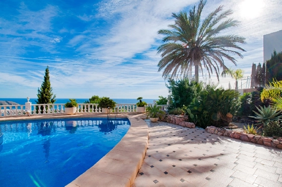 Villa in Moraira zu verkaufen, Woongedeelte 300 m², Bouwjaar 1984, Klimaanlage, Grondstuk 1615 m², 3 Slaapkamers, 2 Badkamers, Pool, ref.: AM-12279DA-17