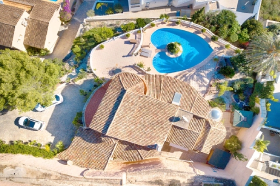 Villa in Moraira zu verkaufen, Woongedeelte 300 m², Bouwjaar 1984, Klimaanlage, Grondstuk 1615 m², 3 Slaapkamers, 2 Badkamers, Pool, ref.: AM-12279DA-19