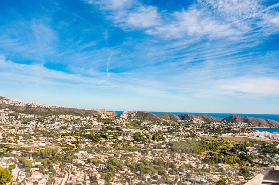 Villa in Moraira zu verkaufen, Woongedeelte 300 m², Bouwjaar 1984, Klimaanlage, Grondstuk 1615 m², 3 Slaapkamers, 2 Badkamers, Pool, ref.: AM-12279DA-20