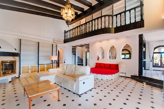 Villa in Moraira zu verkaufen, Woongedeelte 300 m², Bouwjaar 1984, Klimaanlage, Grondstuk 1615 m², 3 Slaapkamers, 2 Badkamers, Pool, ref.: AM-12279DA-24