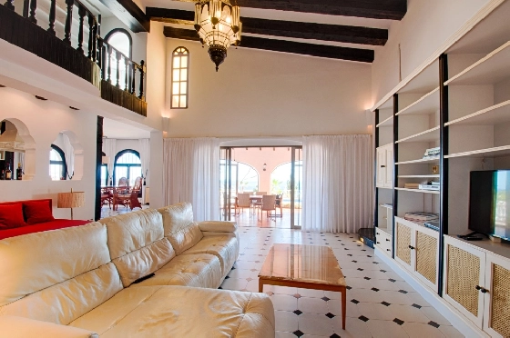 Villa in Moraira zu verkaufen, Woongedeelte 300 m², Bouwjaar 1984, Klimaanlage, Grondstuk 1615 m², 3 Slaapkamers, 2 Badkamers, Pool, ref.: AM-12279DA-26