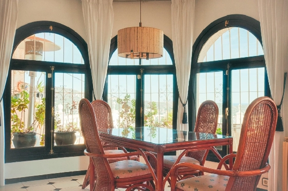 Villa in Moraira zu verkaufen, Woongedeelte 300 m², Bouwjaar 1984, Klimaanlage, Grondstuk 1615 m², 3 Slaapkamers, 2 Badkamers, Pool, ref.: AM-12279DA-28