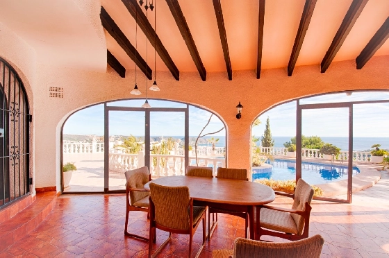 Villa in Moraira zu verkaufen, Woongedeelte 300 m², Bouwjaar 1984, Klimaanlage, Grondstuk 1615 m², 3 Slaapkamers, 2 Badkamers, Pool, ref.: AM-12279DA-30