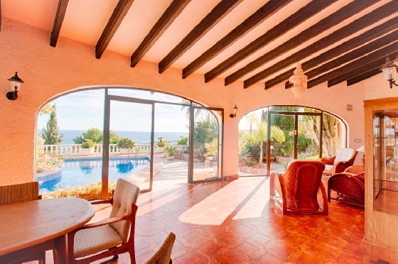 Villa in Moraira zu verkaufen, Woongedeelte 300 m², Bouwjaar 1984, Klimaanlage, Grondstuk 1615 m², 3 Slaapkamers, 2 Badkamers, Pool, ref.: AM-12279DA-31