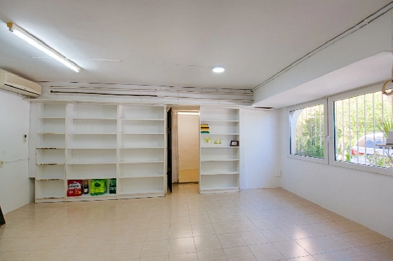 Villa in Moraira zu verkaufen, Woongedeelte 300 m², Bouwjaar 1984, Klimaanlage, Grondstuk 1615 m², 3 Slaapkamers, 2 Badkamers, Pool, ref.: AM-12279DA-40