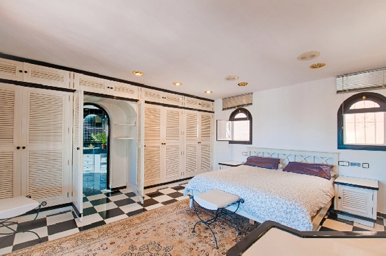 Villa in Moraira zu verkaufen, Woongedeelte 300 m², Bouwjaar 1984, Klimaanlage, Grondstuk 1615 m², 3 Slaapkamers, 2 Badkamers, Pool, ref.: AM-12279DA-42