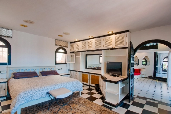 Villa in Moraira zu verkaufen, Woongedeelte 300 m², Bouwjaar 1984, Klimaanlage, Grondstuk 1615 m², 3 Slaapkamers, 2 Badkamers, Pool, ref.: AM-12279DA-43