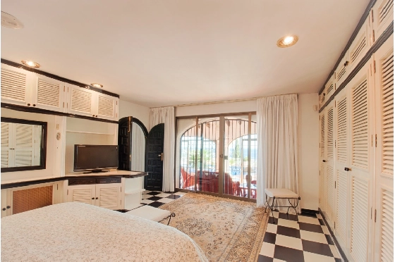 Villa in Moraira zu verkaufen, Woongedeelte 300 m², Bouwjaar 1984, Klimaanlage, Grondstuk 1615 m², 3 Slaapkamers, 2 Badkamers, Pool, ref.: AM-12279DA-48