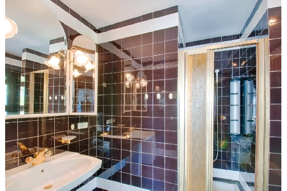 Villa in Moraira zu verkaufen, Woongedeelte 300 m², Bouwjaar 1984, Klimaanlage, Grondstuk 1615 m², 3 Slaapkamers, 2 Badkamers, Pool, ref.: AM-12279DA-49