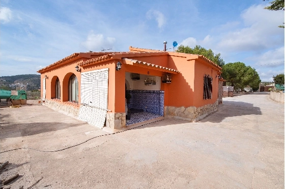 Finca in Benissa zu verkaufen, Woongedeelte 212 m², Bouwjaar 1978, Klimaanlage, Grondstuk 2640 m², 4 Slaapkamers, 1 Badkamers, Pool, ref.: AM-12447DR-1