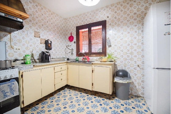 Finca in Benissa zu verkaufen, Woongedeelte 212 m², Bouwjaar 1978, Klimaanlage, Grondstuk 2640 m², 4 Slaapkamers, 1 Badkamers, Pool, ref.: AM-12447DR-16