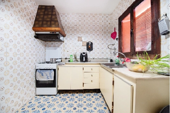 Finca in Benissa zu verkaufen, Woongedeelte 212 m², Bouwjaar 1978, Klimaanlage, Grondstuk 2640 m², 4 Slaapkamers, 1 Badkamers, Pool, ref.: AM-12447DR-17