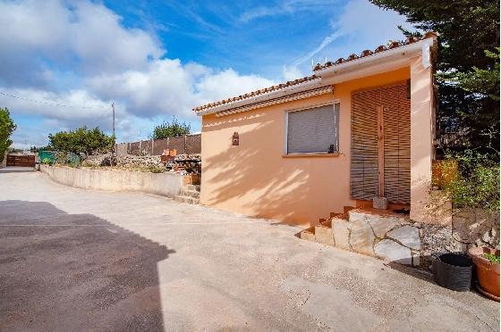 Finca in Benissa zu verkaufen, Woongedeelte 212 m², Bouwjaar 1978, Klimaanlage, Grondstuk 2640 m², 4 Slaapkamers, 1 Badkamers, Pool, ref.: AM-12447DR-26