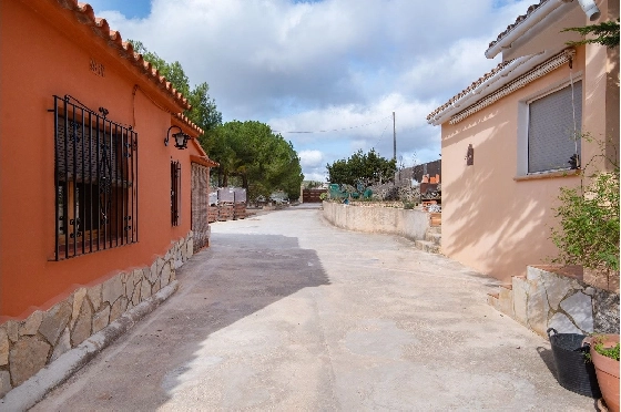 Finca in Benissa zu verkaufen, Woongedeelte 212 m², Bouwjaar 1978, Klimaanlage, Grondstuk 2640 m², 4 Slaapkamers, 1 Badkamers, Pool, ref.: AM-12447DR-37