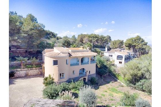 Villa in Javea zu verkaufen, Woongedeelte 318 m², Bouwjaar 1982, Klimaanlage, Grondstuk 1377 m², 4 Slaapkamers, 3 Badkamers, Pool, ref.: AM-12459DA-1