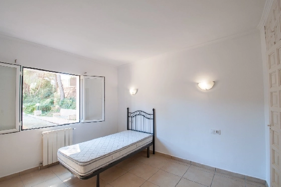 Villa in Javea zu verkaufen, Woongedeelte 318 m², Bouwjaar 1982, Klimaanlage, Grondstuk 1377 m², 4 Slaapkamers, 3 Badkamers, Pool, ref.: AM-12459DA-21