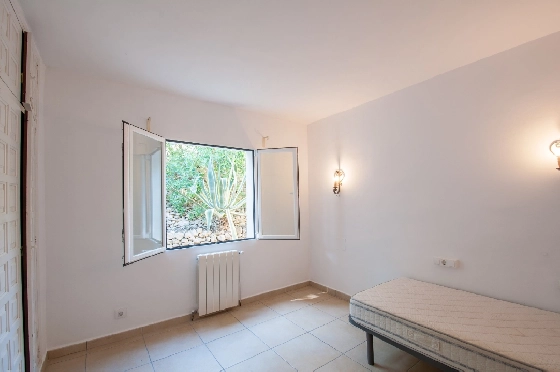 Villa in Javea zu verkaufen, Woongedeelte 318 m², Bouwjaar 1982, Klimaanlage, Grondstuk 1377 m², 4 Slaapkamers, 3 Badkamers, Pool, ref.: AM-12459DA-22
