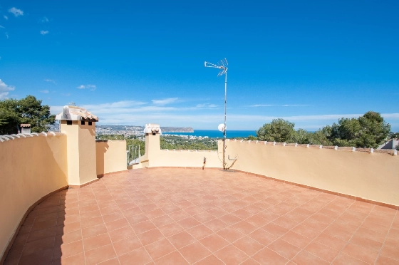 Villa in Javea zu verkaufen, Woongedeelte 318 m², Bouwjaar 1982, Klimaanlage, Grondstuk 1377 m², 4 Slaapkamers, 3 Badkamers, Pool, ref.: AM-12459DA-32