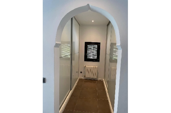 Villa in Moraira zu verkaufen, Woongedeelte 283 m², Bouwjaar 2023, Klimaanlage, Grondstuk 897 m², 3 Slaapkamers, 3 Badkamers, Pool, ref.: AM-12030DA-15