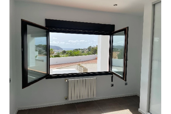 Villa in Moraira zu verkaufen, Woongedeelte 283 m², Bouwjaar 2023, Klimaanlage, Grondstuk 897 m², 3 Slaapkamers, 3 Badkamers, Pool, ref.: AM-12030DA-20