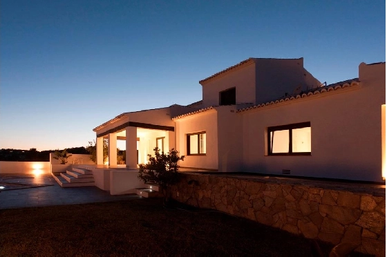 Villa in Moraira zu verkaufen, Woongedeelte 283 m², Bouwjaar 2023, Klimaanlage, Grondstuk 897 m², 3 Slaapkamers, 3 Badkamers, Pool, ref.: AM-12030DA-23