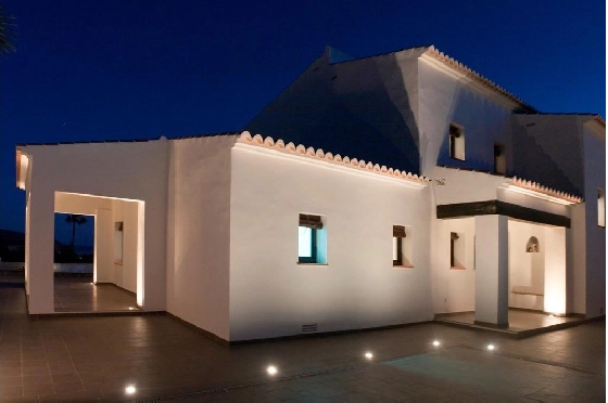 Villa in Moraira zu verkaufen, Woongedeelte 283 m², Bouwjaar 2023, Klimaanlage, Grondstuk 897 m², 3 Slaapkamers, 3 Badkamers, Pool, ref.: AM-12030DA-27