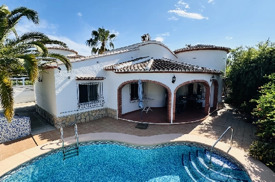 Villa in Els Poblets(Barranquets) zu verkaufen, Woongedeelte 120 m², Bouwjaar 2004, Zustand gepflegt, + Zentralheizung, Klimaanlage, Grondstuk 402 m², 3 Slaapkamers, 2 Badkamers, Pool, ref.: JS-1325-1