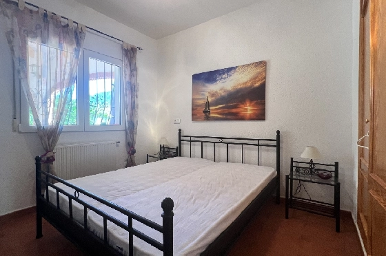 Villa in Els Poblets(Barranquets) zu verkaufen, Woongedeelte 120 m², Bouwjaar 2004, Zustand gepflegt, + Zentralheizung, Klimaanlage, Grondstuk 402 m², 3 Slaapkamers, 2 Badkamers, Pool, ref.: JS-1325-12
