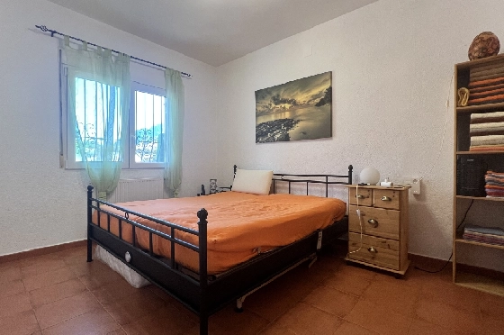 Villa in Els Poblets(Barranquets) zu verkaufen, Woongedeelte 120 m², Bouwjaar 2004, Zustand gepflegt, + Zentralheizung, Klimaanlage, Grondstuk 402 m², 3 Slaapkamers, 2 Badkamers, Pool, ref.: JS-1325-13