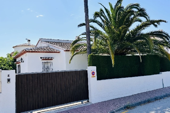 Villa in Els Poblets(Barranquets) zu verkaufen, Woongedeelte 120 m², Bouwjaar 2004, Zustand gepflegt, + Zentralheizung, Klimaanlage, Grondstuk 402 m², 3 Slaapkamers, 2 Badkamers, Pool, ref.: JS-1325-18