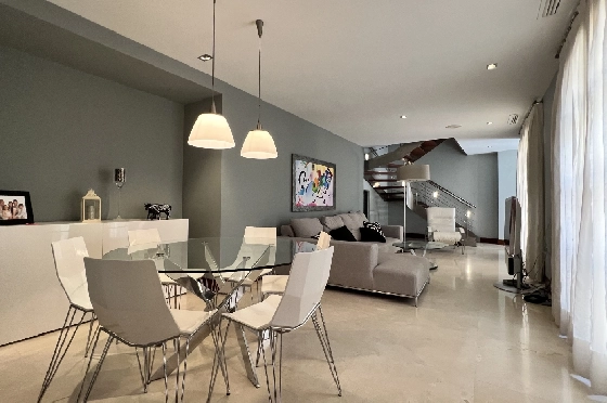 Stadthaus in Pego(Innenstadt) zu verkaufen, Woongedeelte 690 m², Bouwjaar 1930, Zustand gepflegt, + Zentralheizung, Klimaanlage, Grondstuk 305 m², 6 Slaapkamers, 5 Badkamers, ref.: AS-1325-25