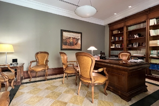 Stadthaus in Pego(Innenstadt) zu verkaufen, Woongedeelte 690 m², Bouwjaar 1930, Zustand gepflegt, + Zentralheizung, Klimaanlage, Grondstuk 305 m², 6 Slaapkamers, 5 Badkamers, ref.: AS-1325-8