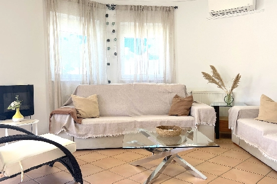 Villa in Els Poblets(Ptda. Revoltes) zu verkaufen, Woongedeelte 234 m², Bouwjaar 2004, Zustand gepflegt, + Zentralheizung, Klimaanlage, Grondstuk 614 m², 4 Slaapkamers, 3 Badkamers, Pool, ref.: AS-1425-13