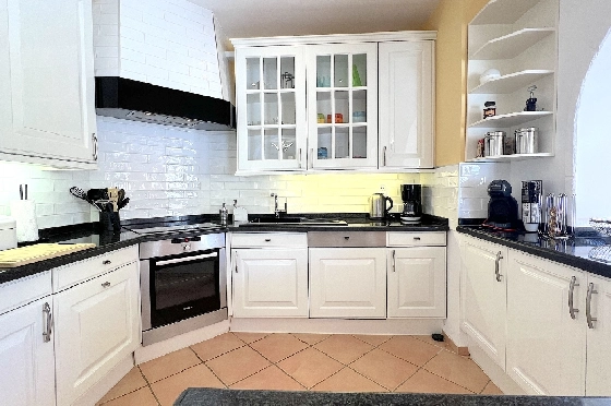 Villa in Els Poblets(Ptda. Revoltes) zu verkaufen, Woongedeelte 234 m², Bouwjaar 2004, Zustand gepflegt, + Zentralheizung, Klimaanlage, Grondstuk 614 m², 4 Slaapkamers, 3 Badkamers, Pool, ref.: AS-1425-16